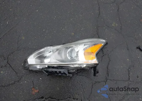 2015 Nissan Altima 2.5 S z USA, uszkodzony, nr VIN 1N4AL3AP8FN869360